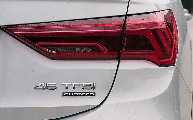 Audi Q3 cena 169000 przebieg: 19500, rok produkcji 2019 z Legnica małe 211